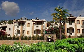 Lemon Tree Apart Hotel